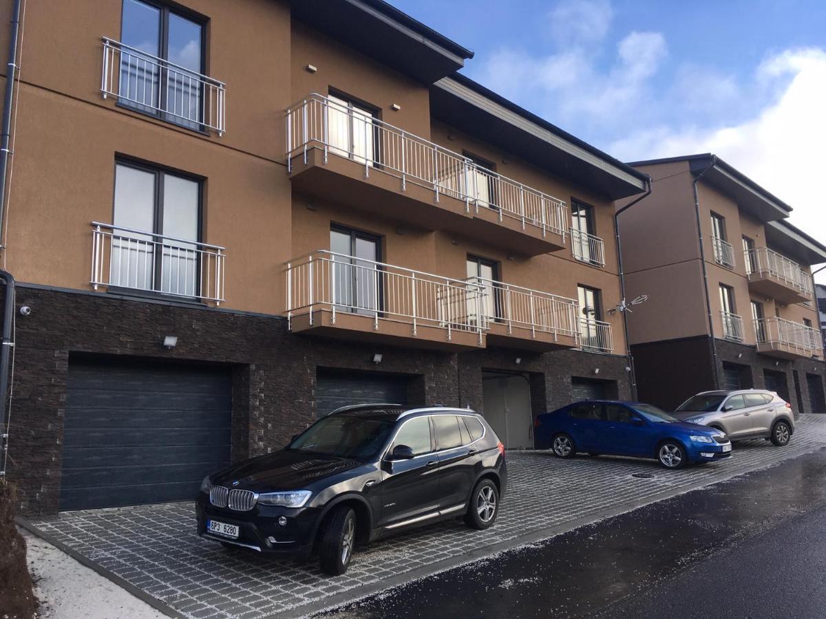 Apartmany Na Vyhledech Loučná pod Klínovcem Buitenkant foto