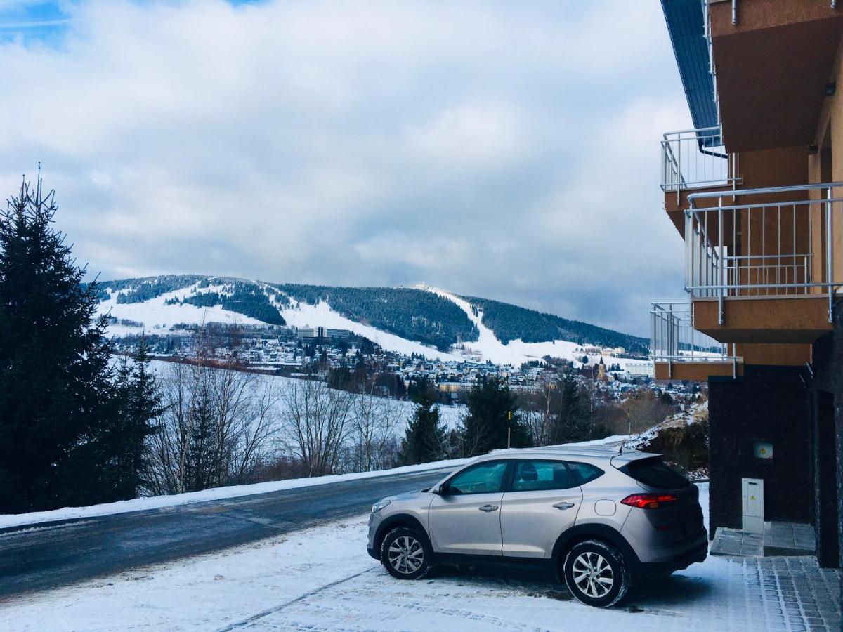 Apartmany Na Vyhledech Loučná pod Klínovcem Buitenkant foto